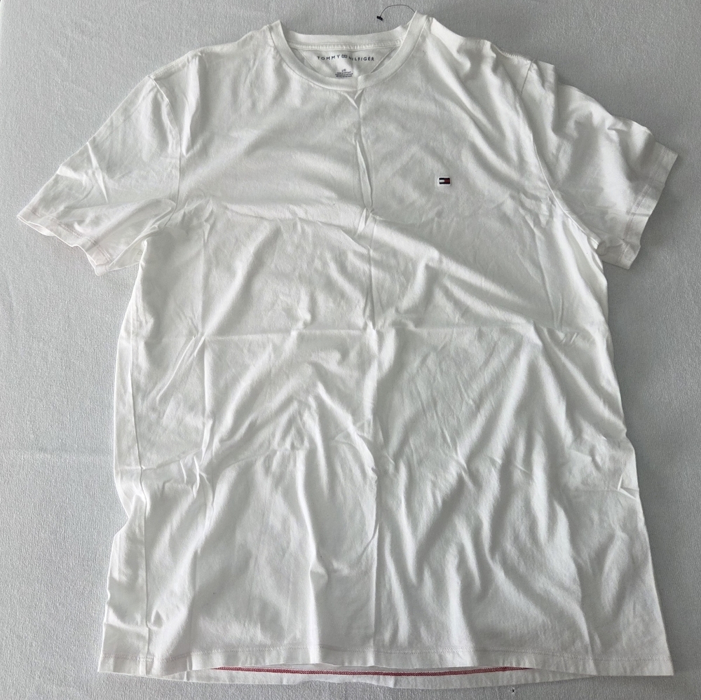 NEW Men's Tommy Hilfiger Crew Neck T-shirt 100% Cotton - Size L
